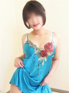 つむぎ先生（28歳）