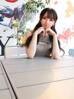 綾野なな（20歳）