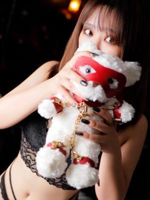 紫織しおり（25歳） ハンドリング那覇　亀頭責め専門店