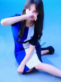 小糸かれん（25歳） Mrs.Dandy