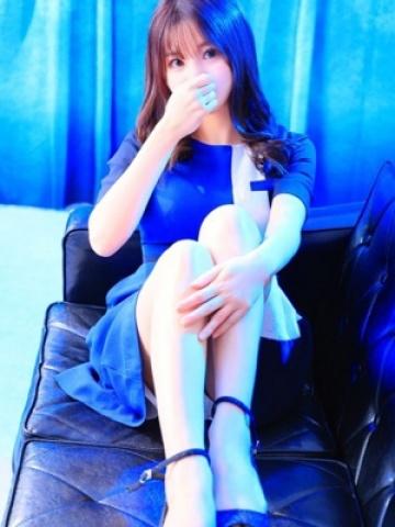 卯月もか(25歳) Mrs.Dandy