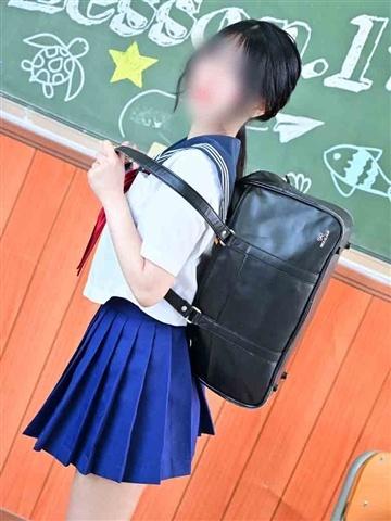 もも(21歳) レッスンワン沖縄校
