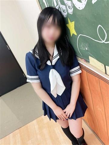 ゆあ（18歳） レッスンワン沖縄校