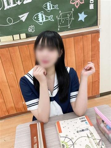 ゆあ（18歳） レッスンワン沖縄校
