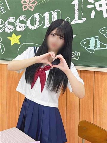 ゆい(21歳) レッスンワン沖縄校