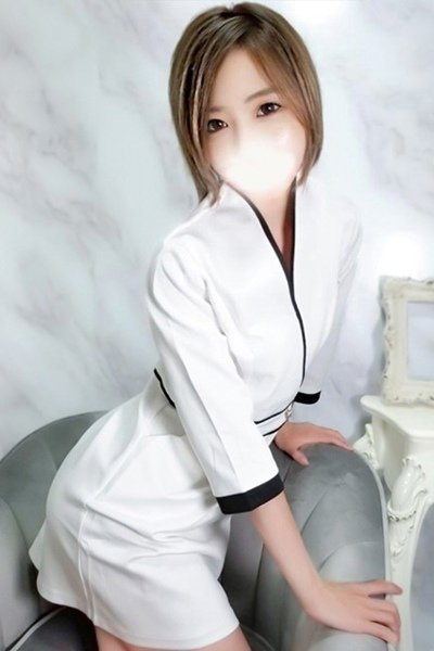 海原めいか(28歳) 池袋㊙エステ~フル勃起~